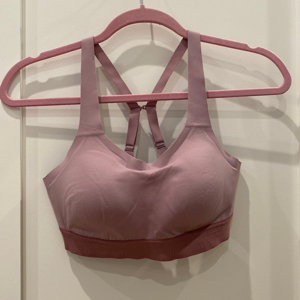 Lululemon pink sports bra